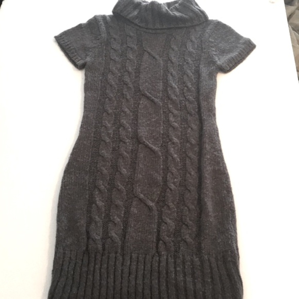 • Gray turtleneck sweater dress •